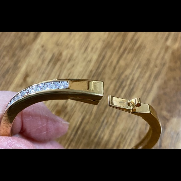 Authentic Swarovski crystal gold tone bangle bracelet - Picture 3 of 9
